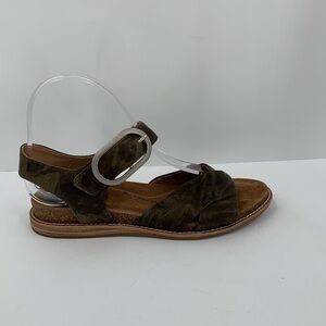 Sofft Bayo sandal flat shoe leather camo green gray comfort women 7.5